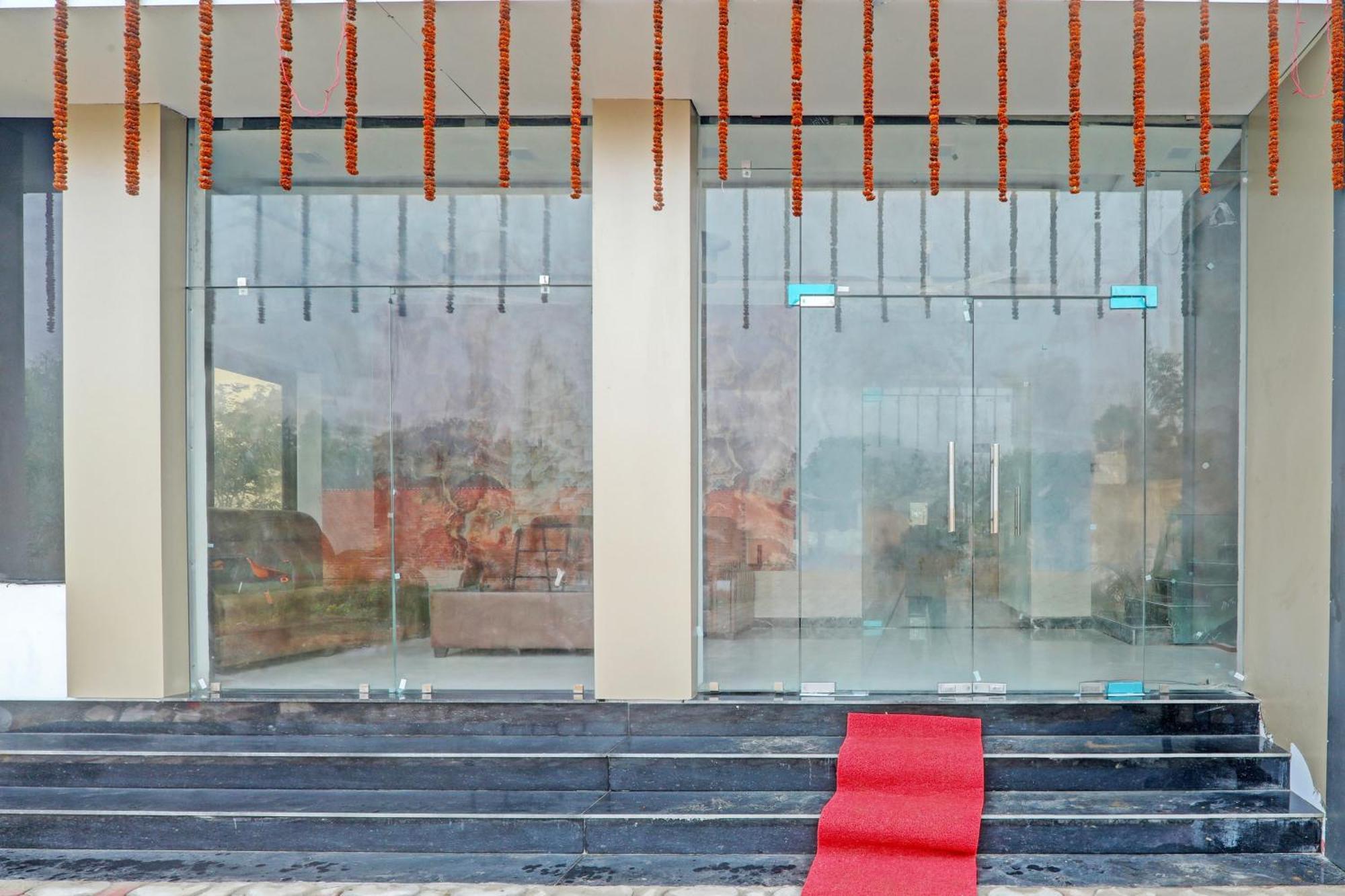 Hotel O Awadh International Bela Pratapgarh ภายนอก รูปภาพ